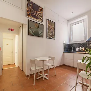 https://appartamento-via-genova.it-romehotels.com